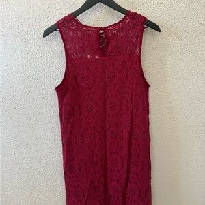 Sleeveless Lace Shift Dress in Deep Wine